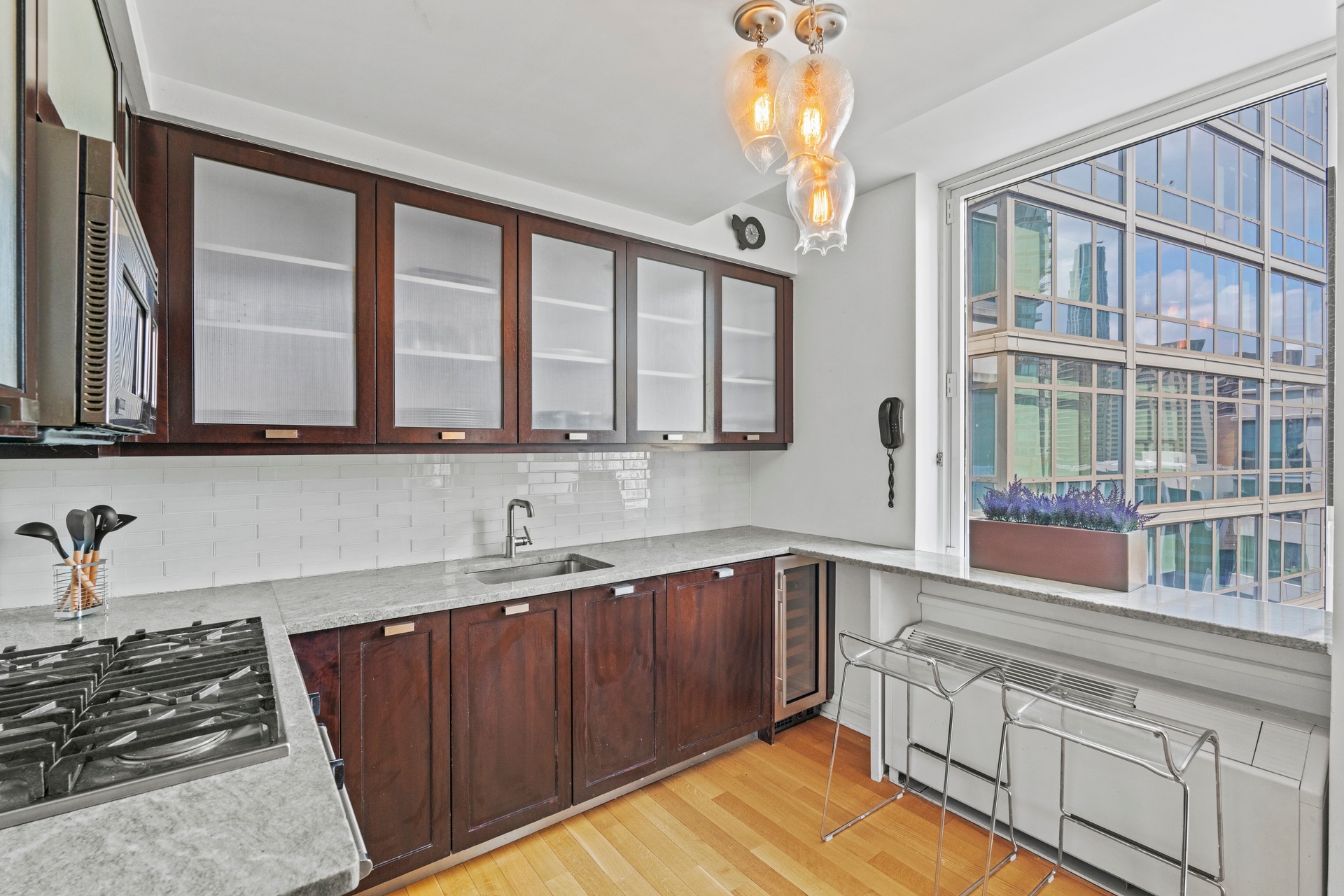 80 Riverside Boulevard 16-P