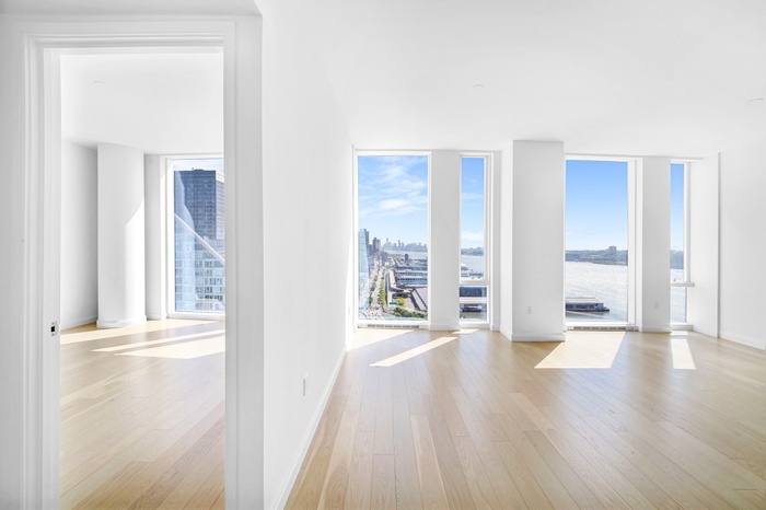 10 Riverside Boulevard 28-F