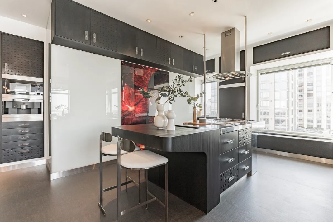 240 Riverside Boulevard PH-1