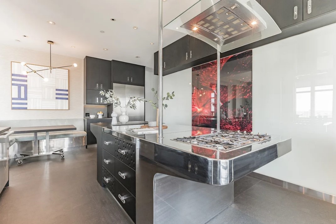 240 Riverside Boulevard PH-1