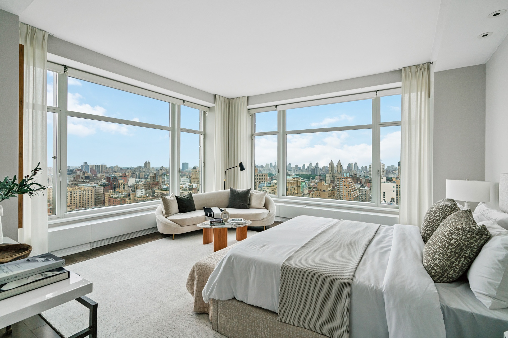 240 Riverside Boulevard PH-1