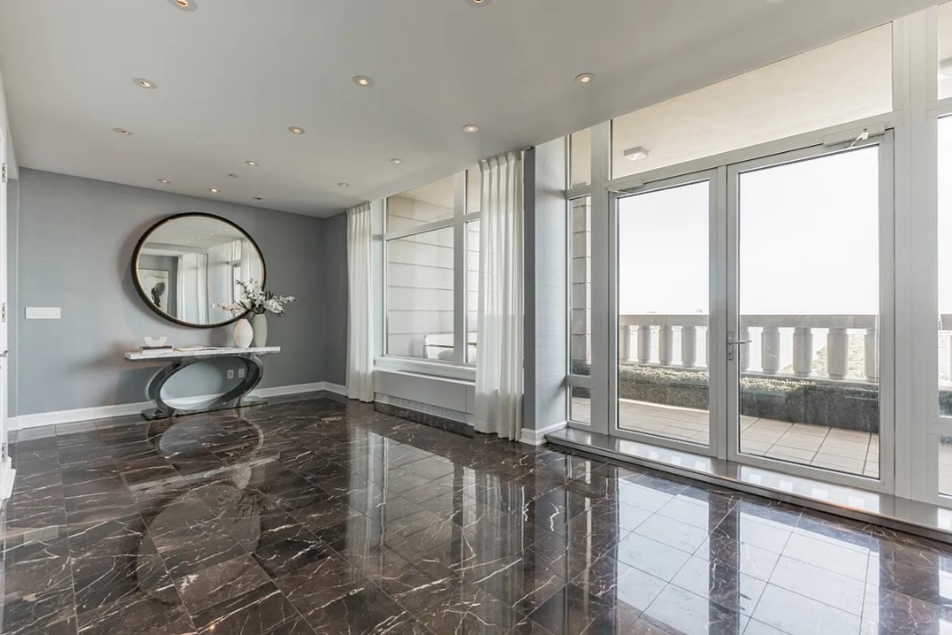 240 Riverside Boulevard PH-1