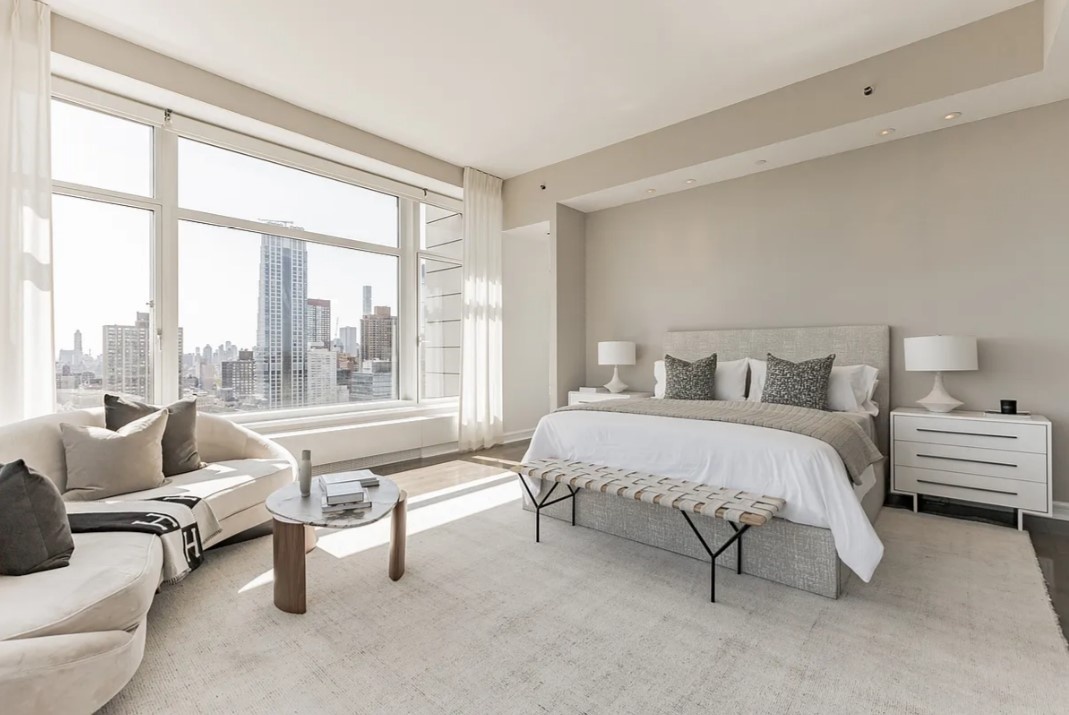 240 Riverside Boulevard PH-1