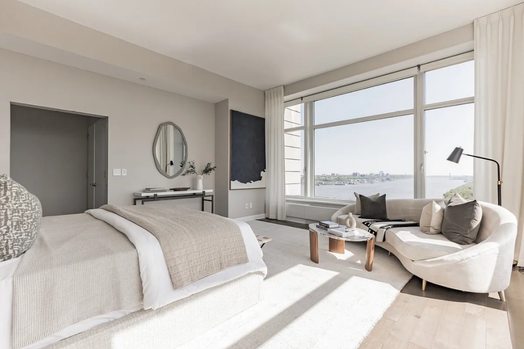 240 Riverside Boulevard PH-1