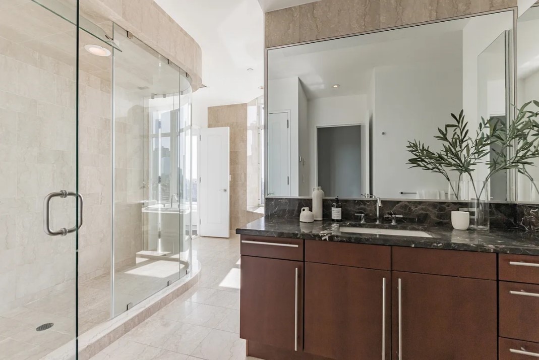 240 Riverside Boulevard PH-1