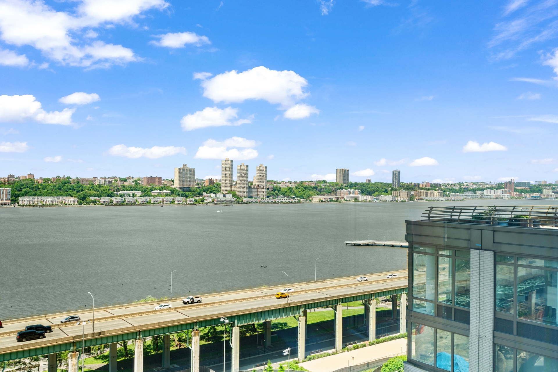 80 Riverside Boulevard 15-E