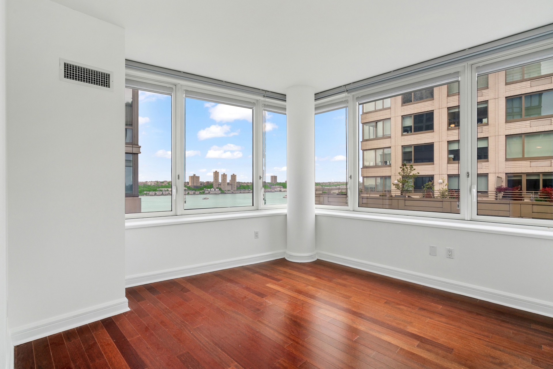 80 Riverside Boulevard 15-E