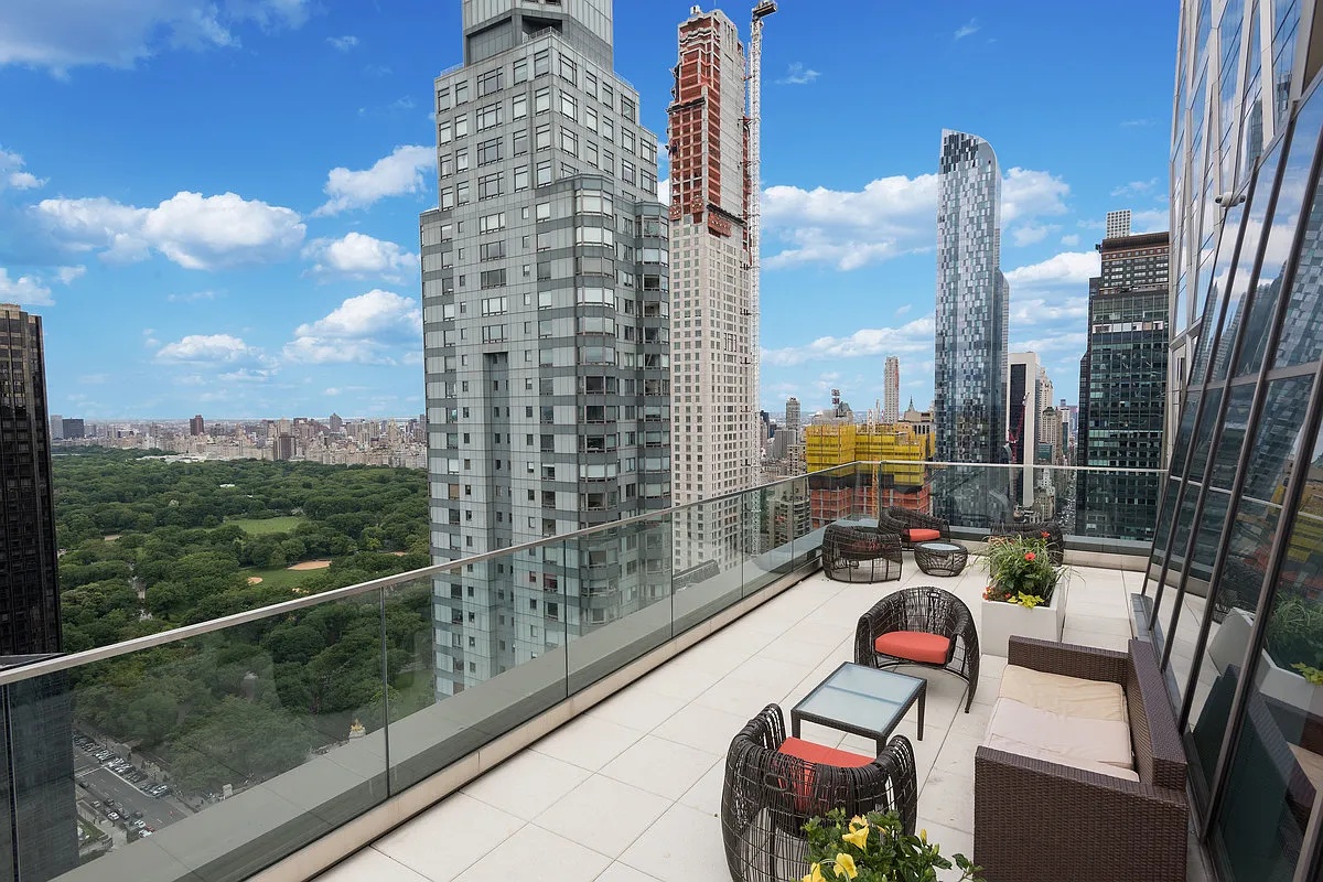 322 W 57th Street 49-M