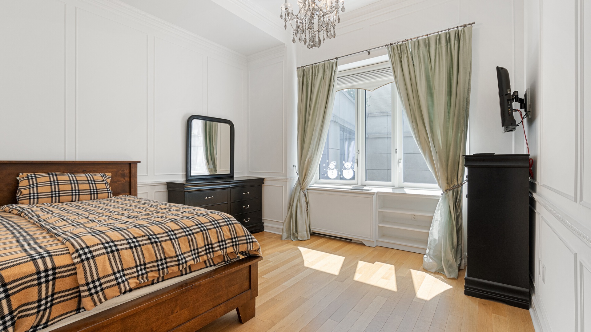 80 Riverside Boulevard 7-A