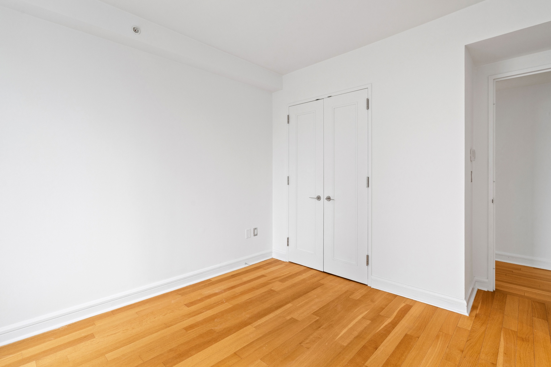 80 Riverside Boulevard 23-D