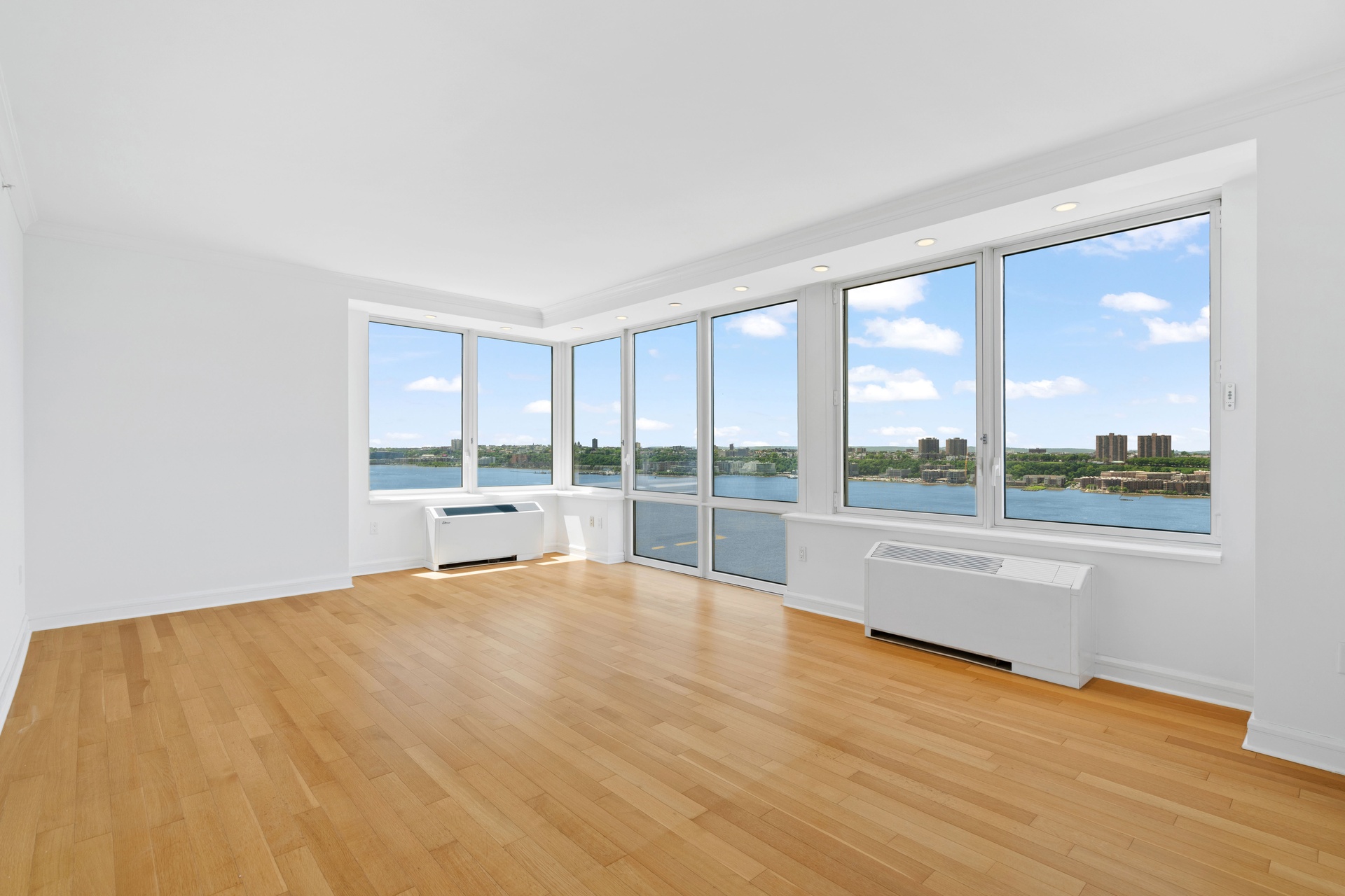 80 Riverside Boulevard 23-D