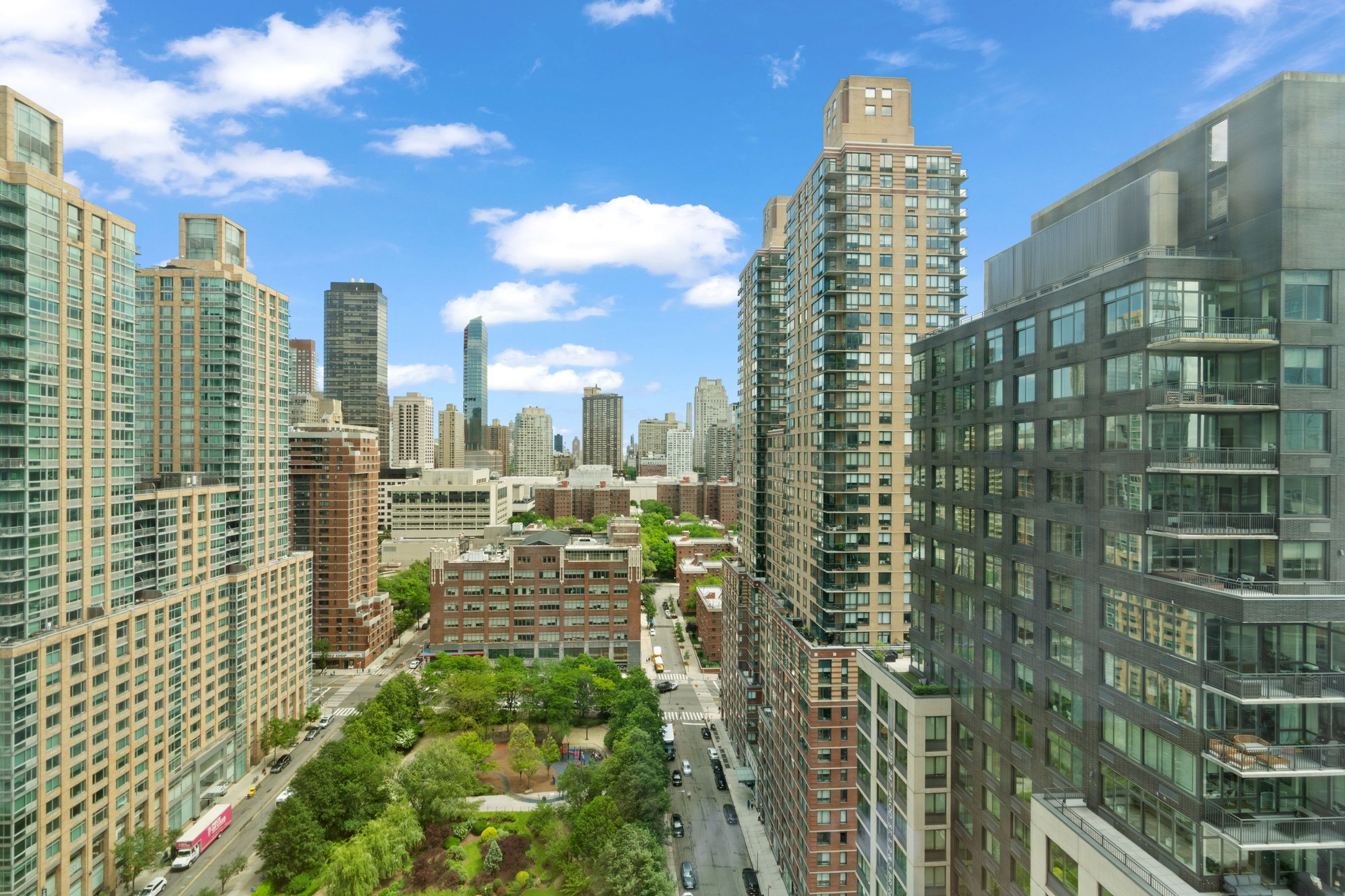 80 Riverside Boulevard 23-D
