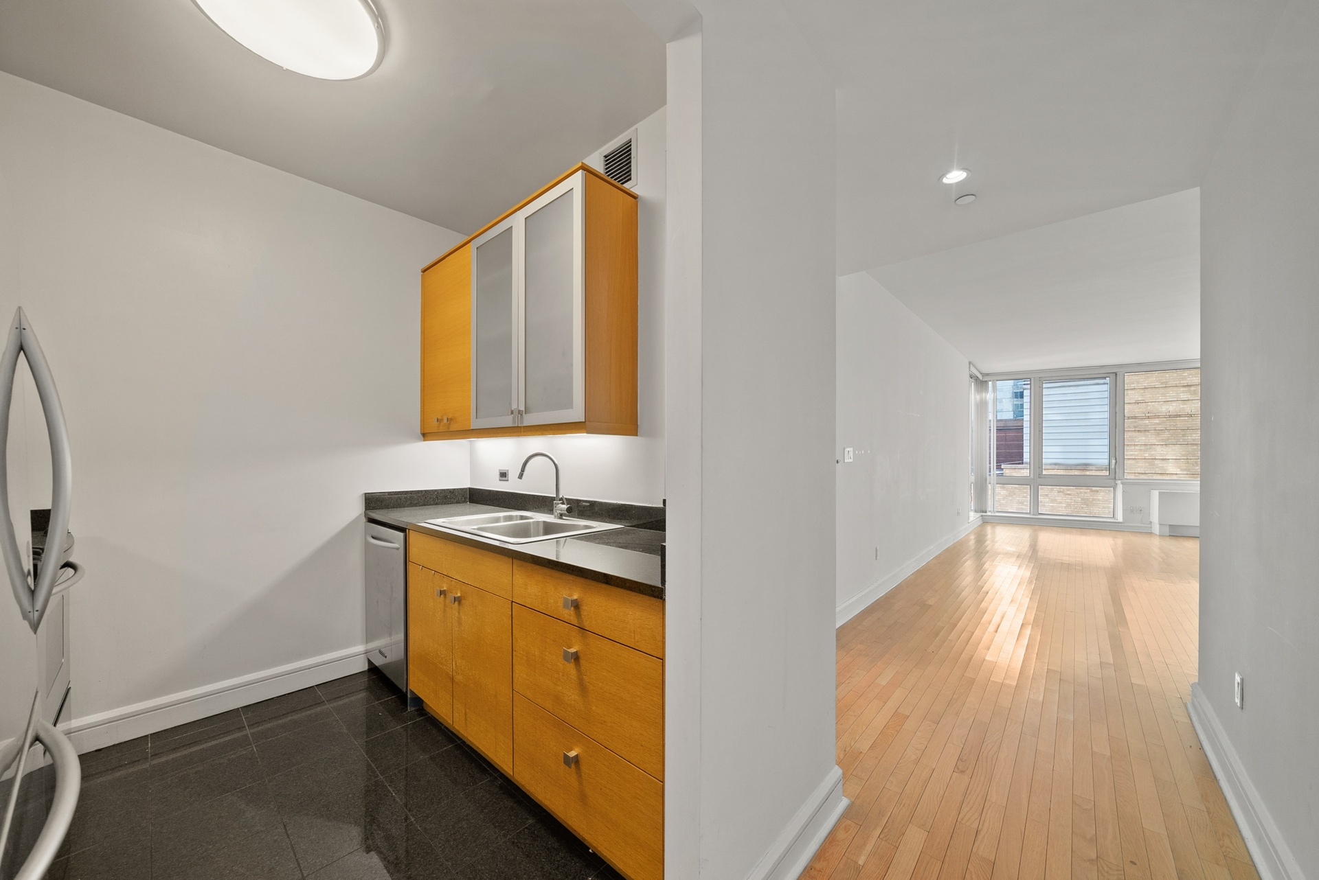 120 Riverside Boulevard 8-J