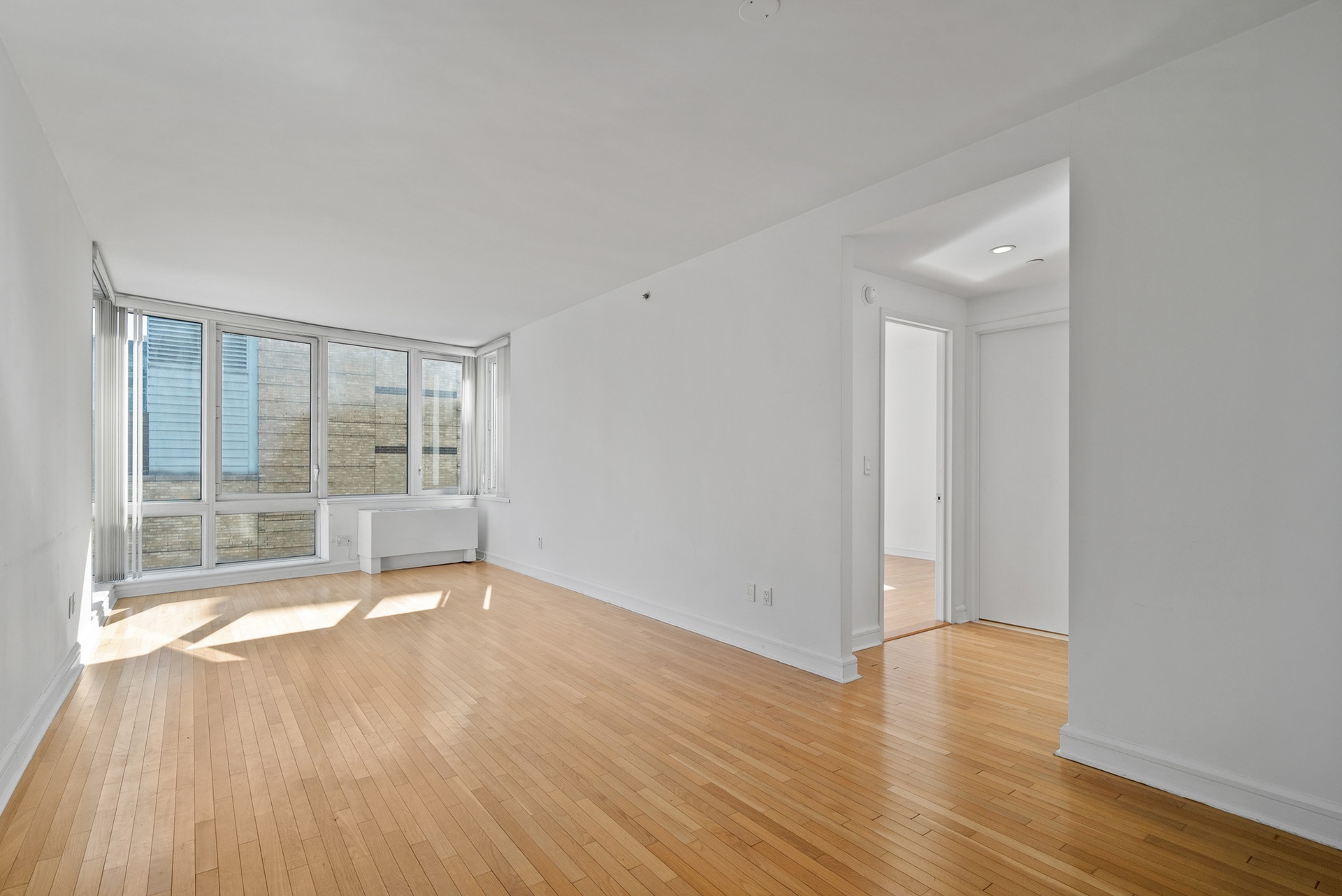 120 Riverside Boulevard 8-J