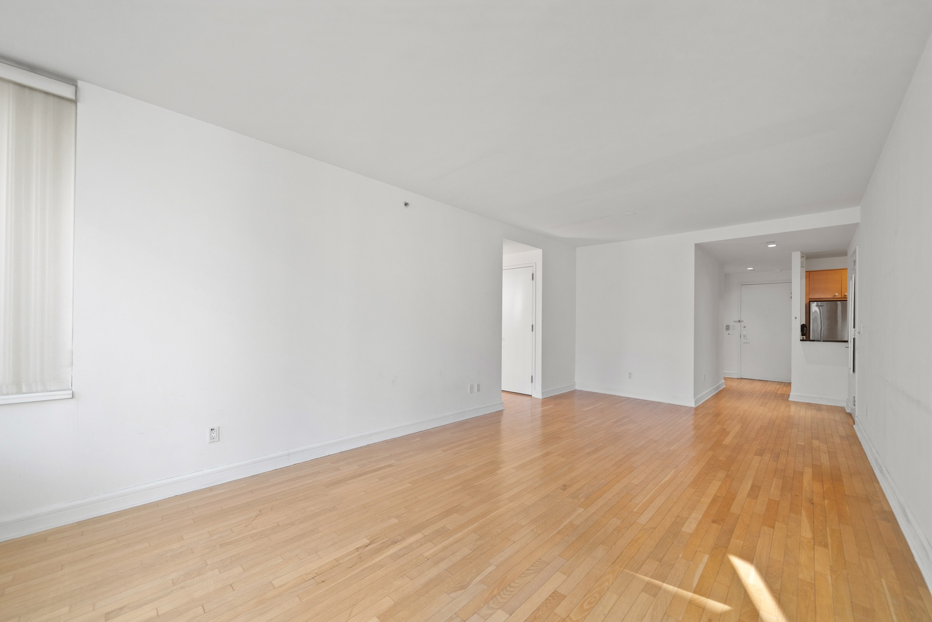 120 Riverside Boulevard 8-J