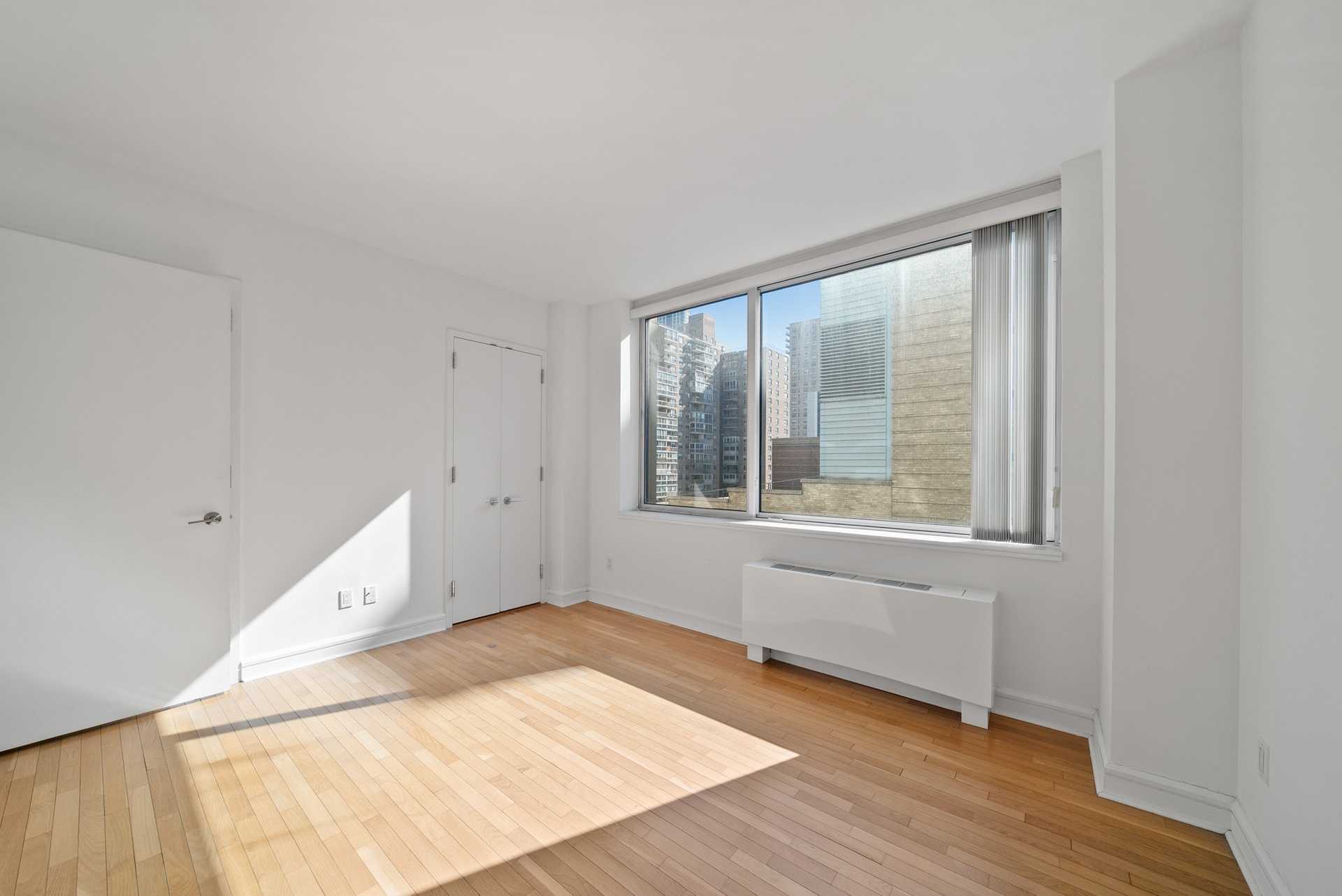 120 Riverside Boulevard 8-J