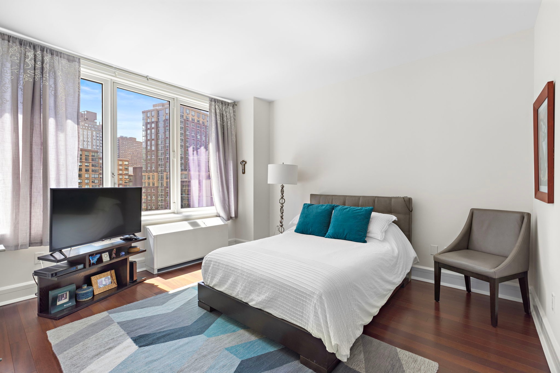 60 Riverside Boulevard 1106