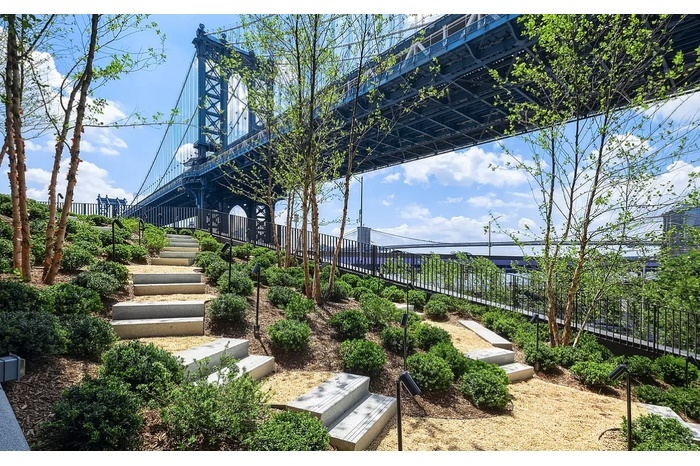 252 South Street 39-N