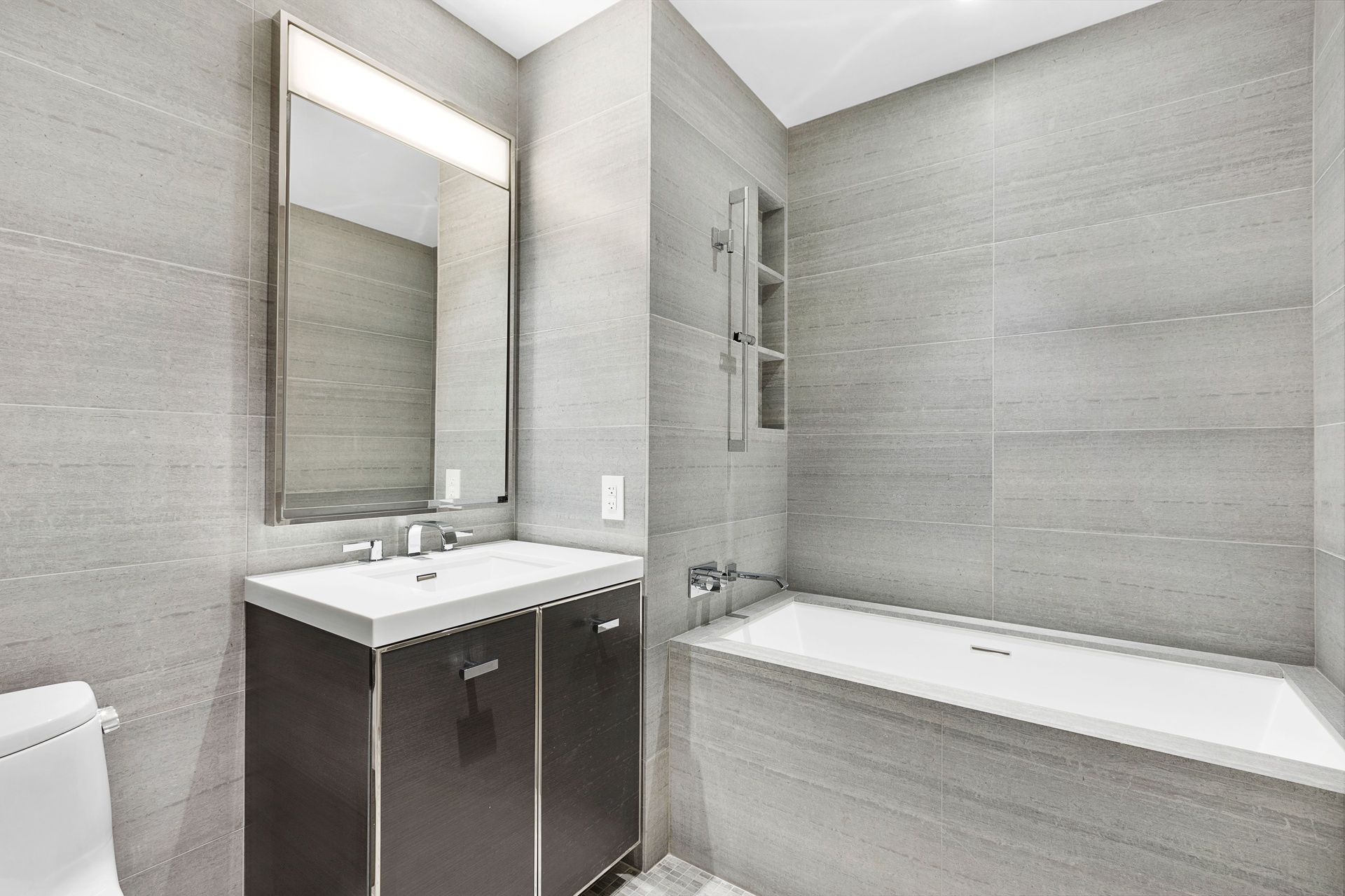 252 South Street 23-C