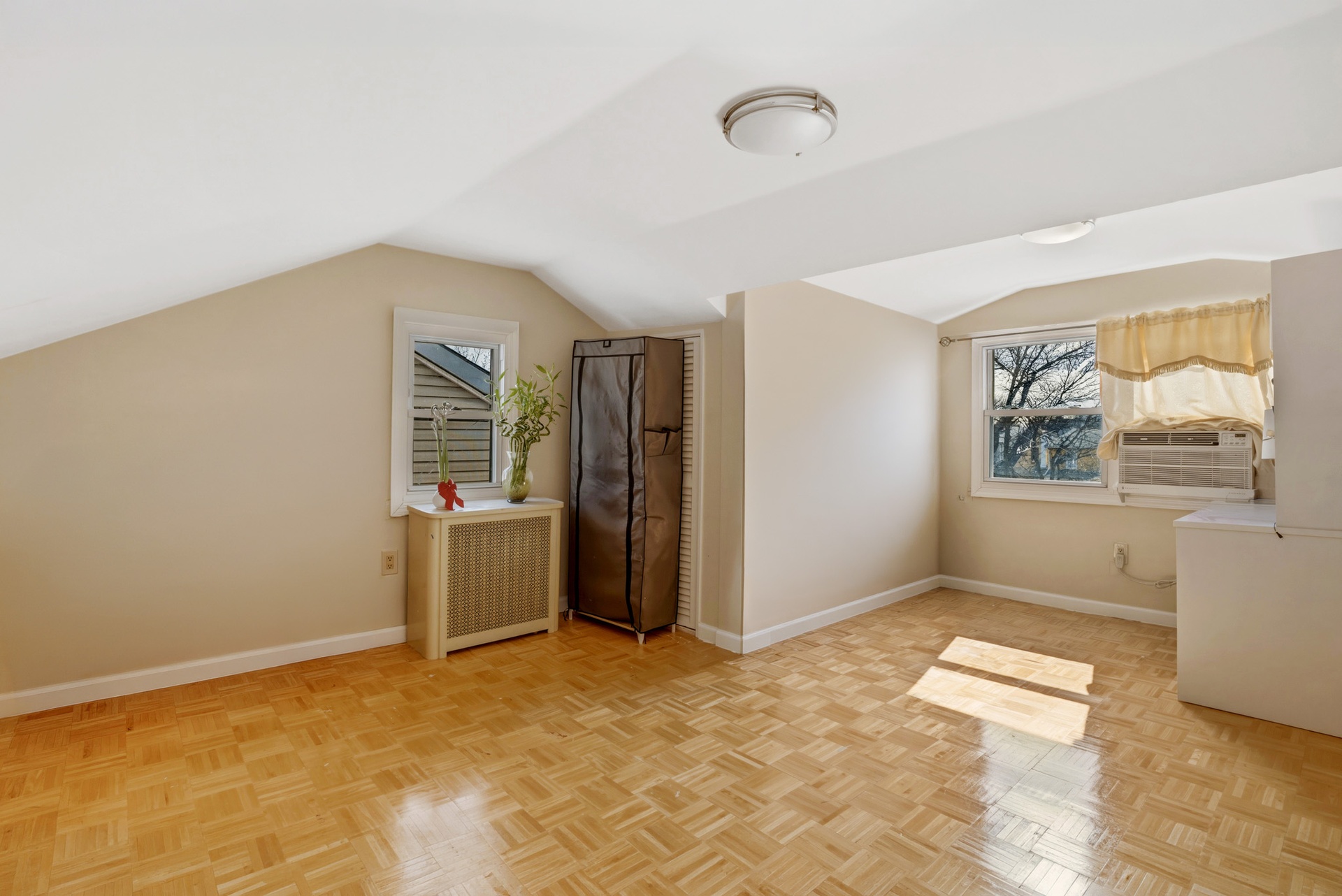 147-42 Hoover Avenue