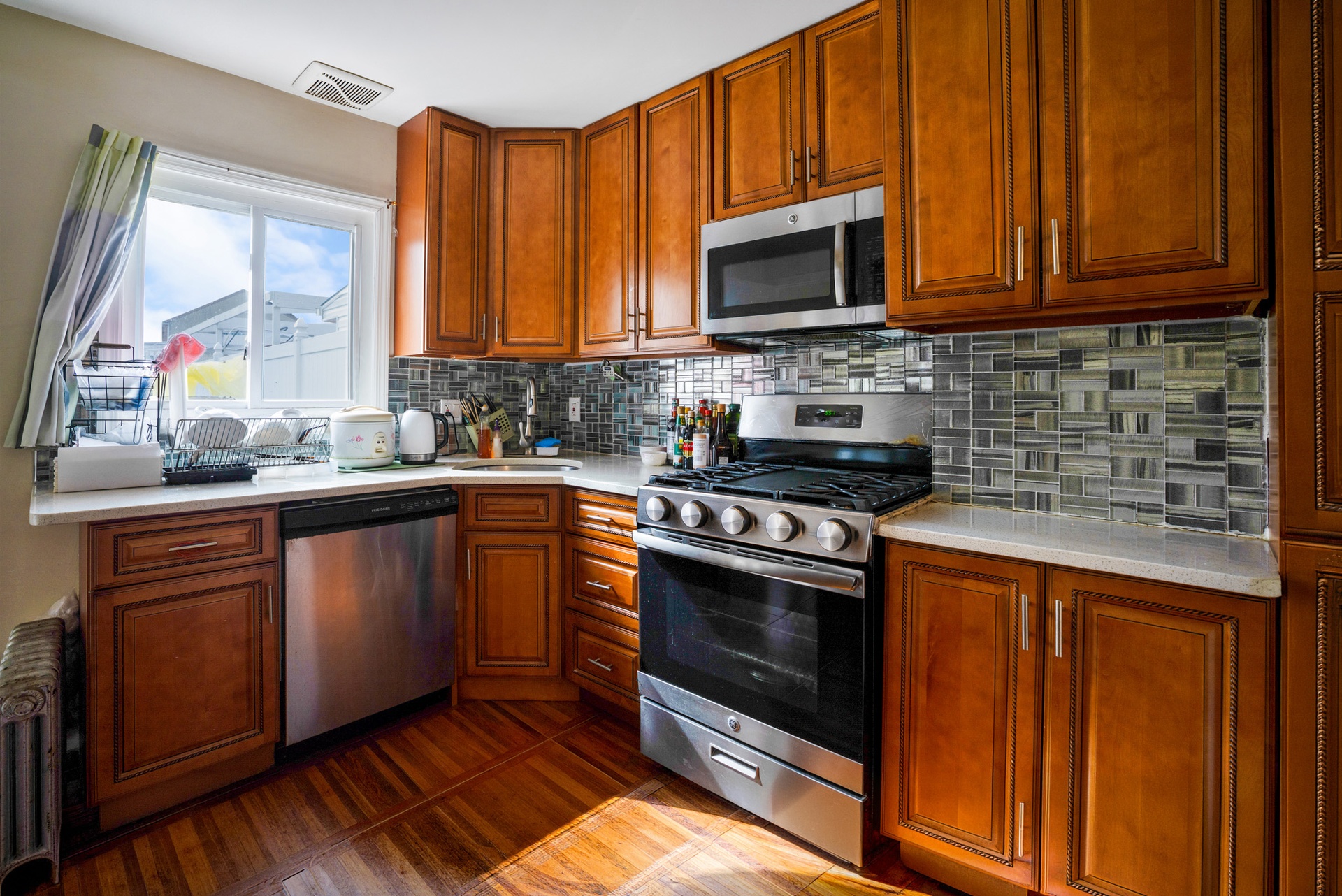 147-42 Hoover Avenue