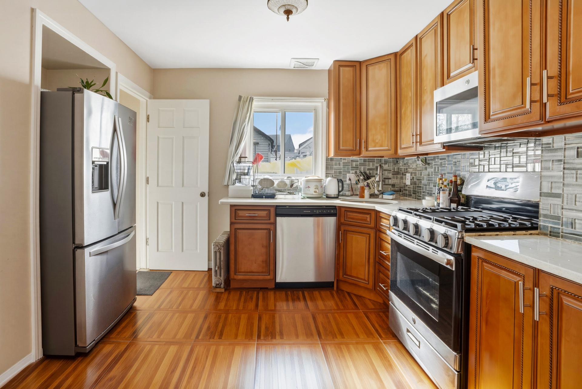 147-42 Hoover Avenue