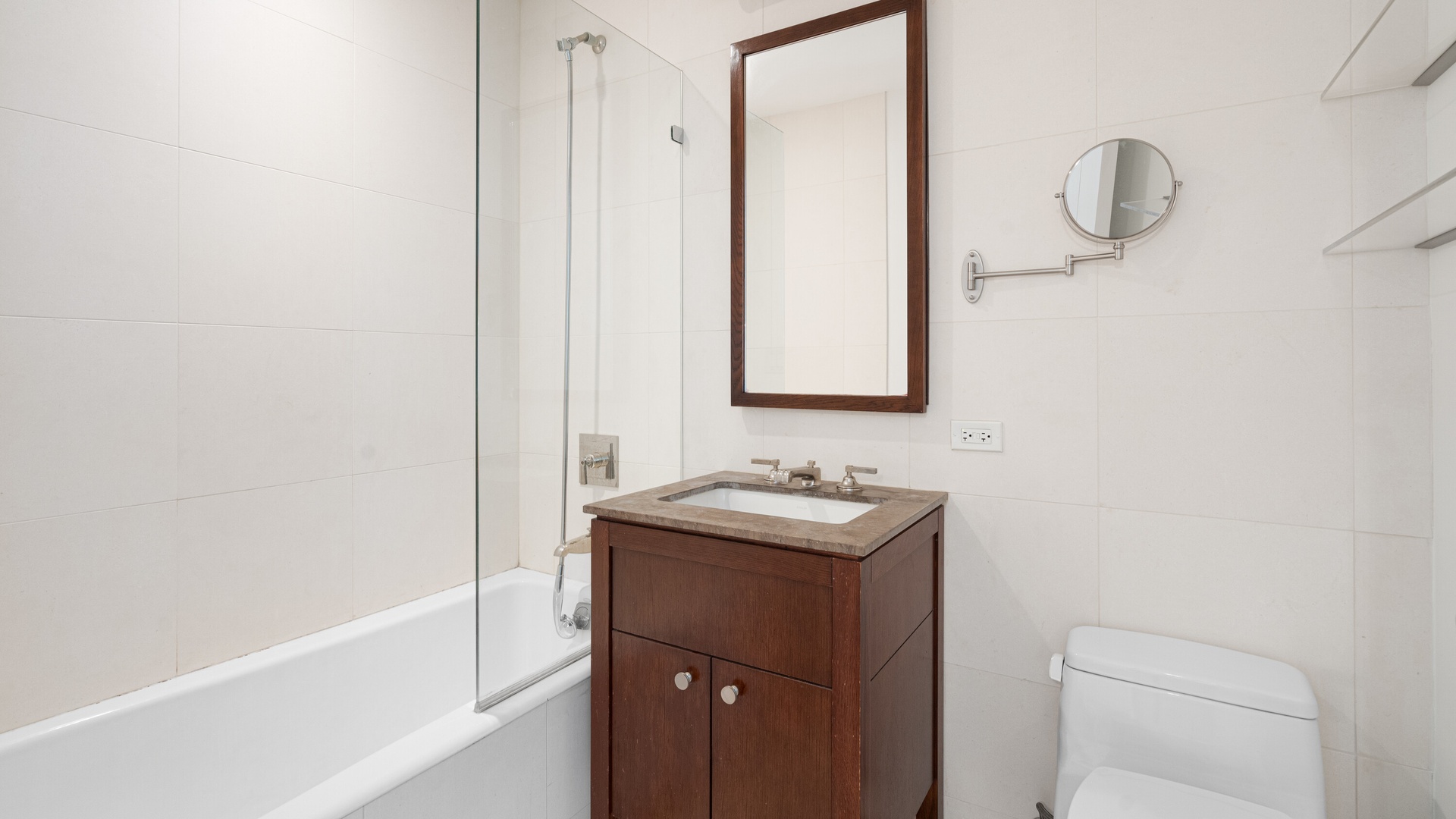 80 Riverside Boulevard 7-A