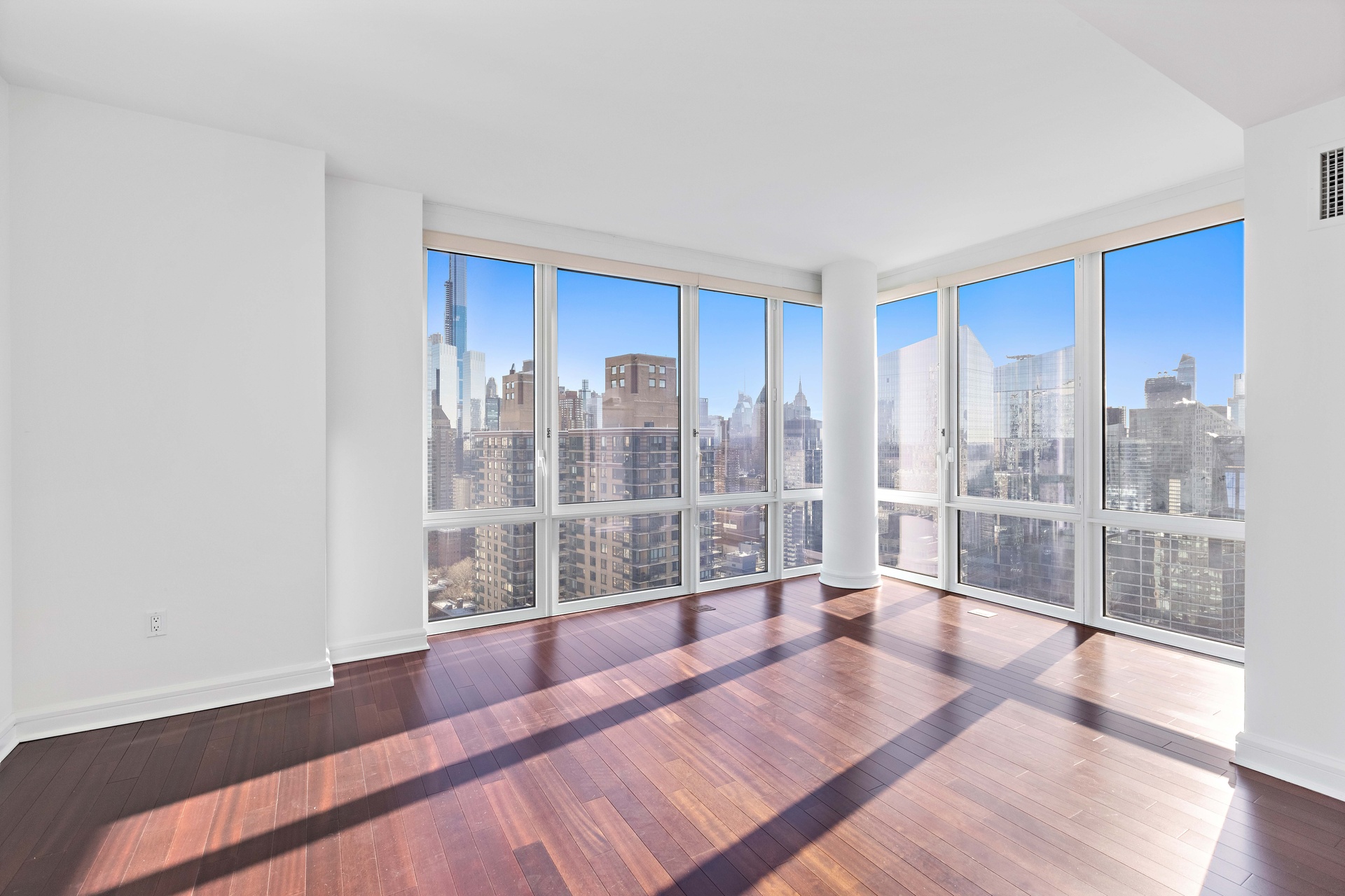 80 Riverside Boulevard 37-B