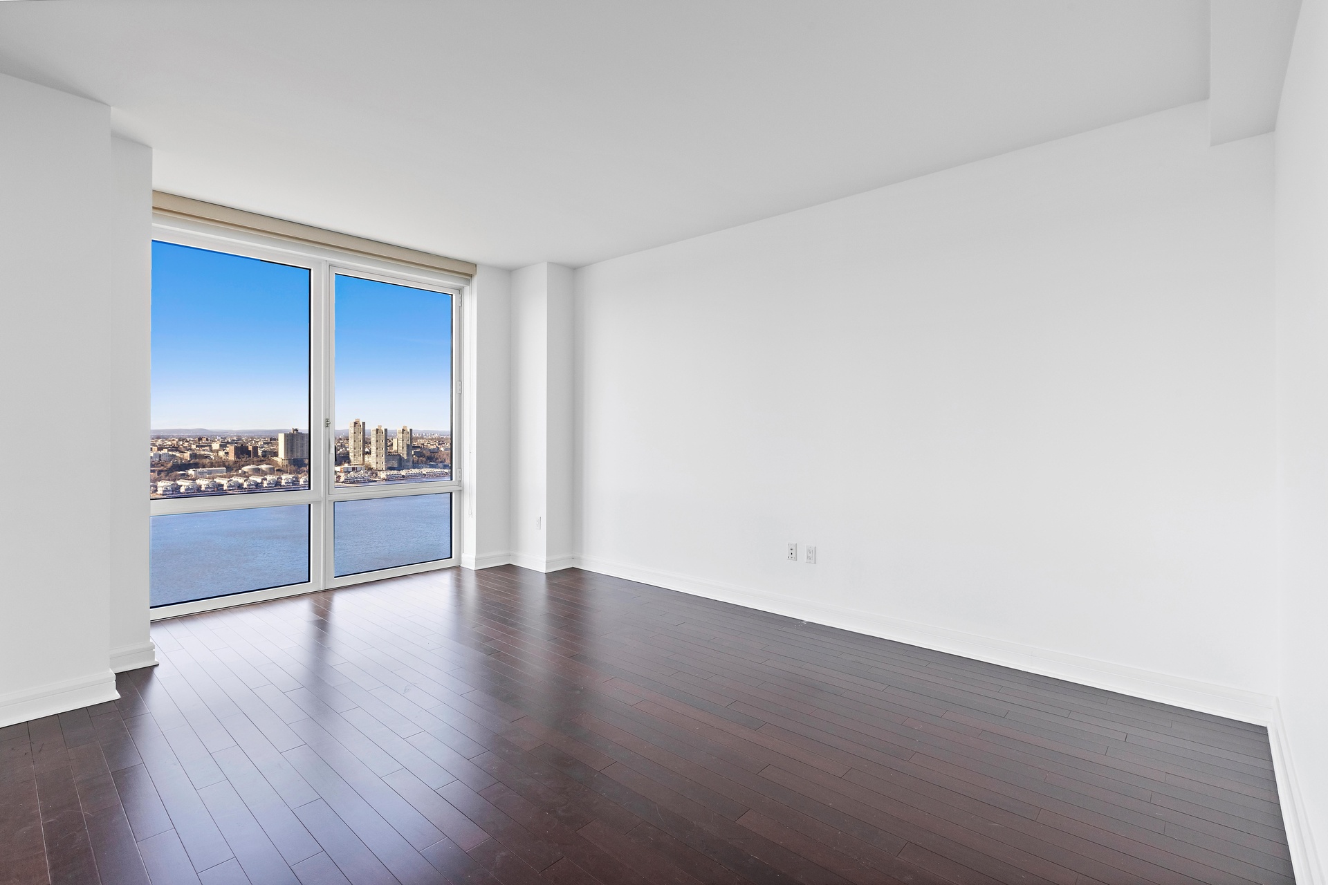 80 Riverside Boulevard 37-B