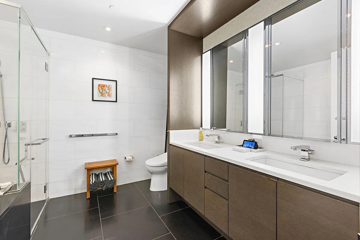 50 Riverside Boulevard 6-DE