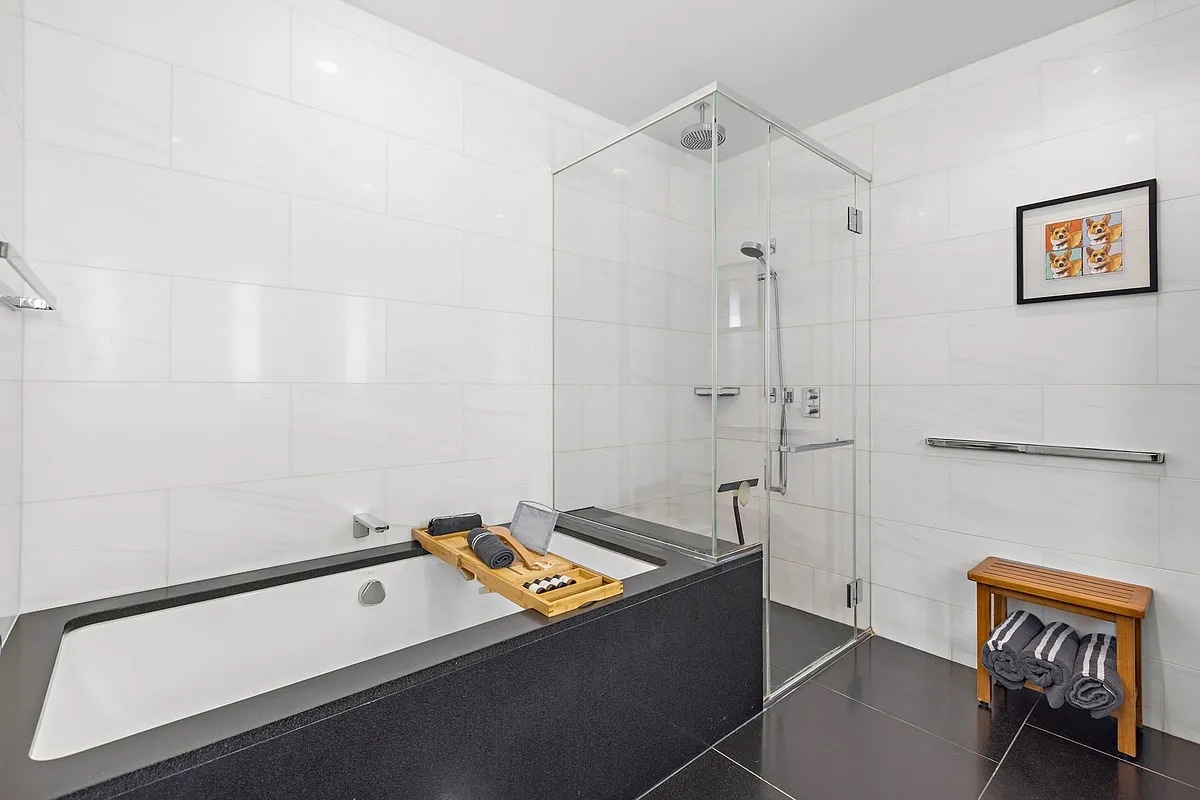 50 Riverside Boulevard 6-DE