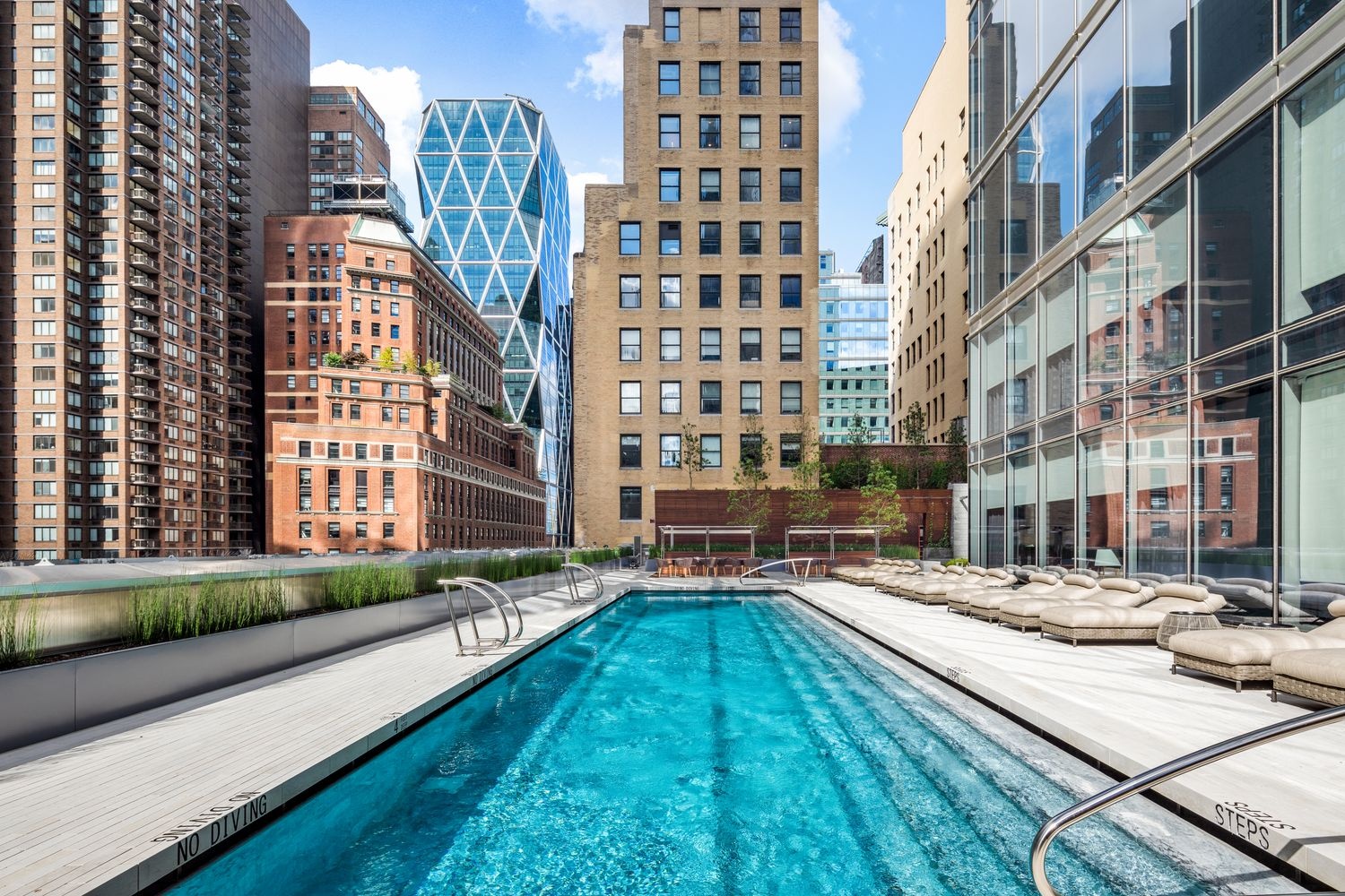 217 W 57th Street 77-EW