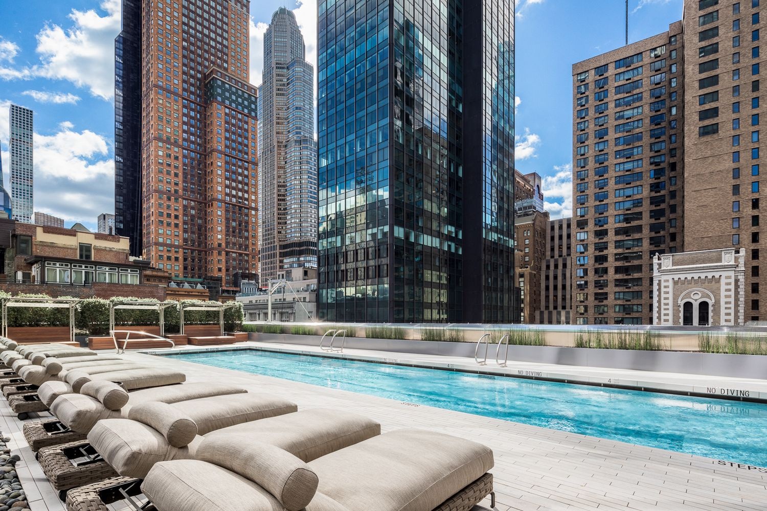 217 W 57th Street 77-W