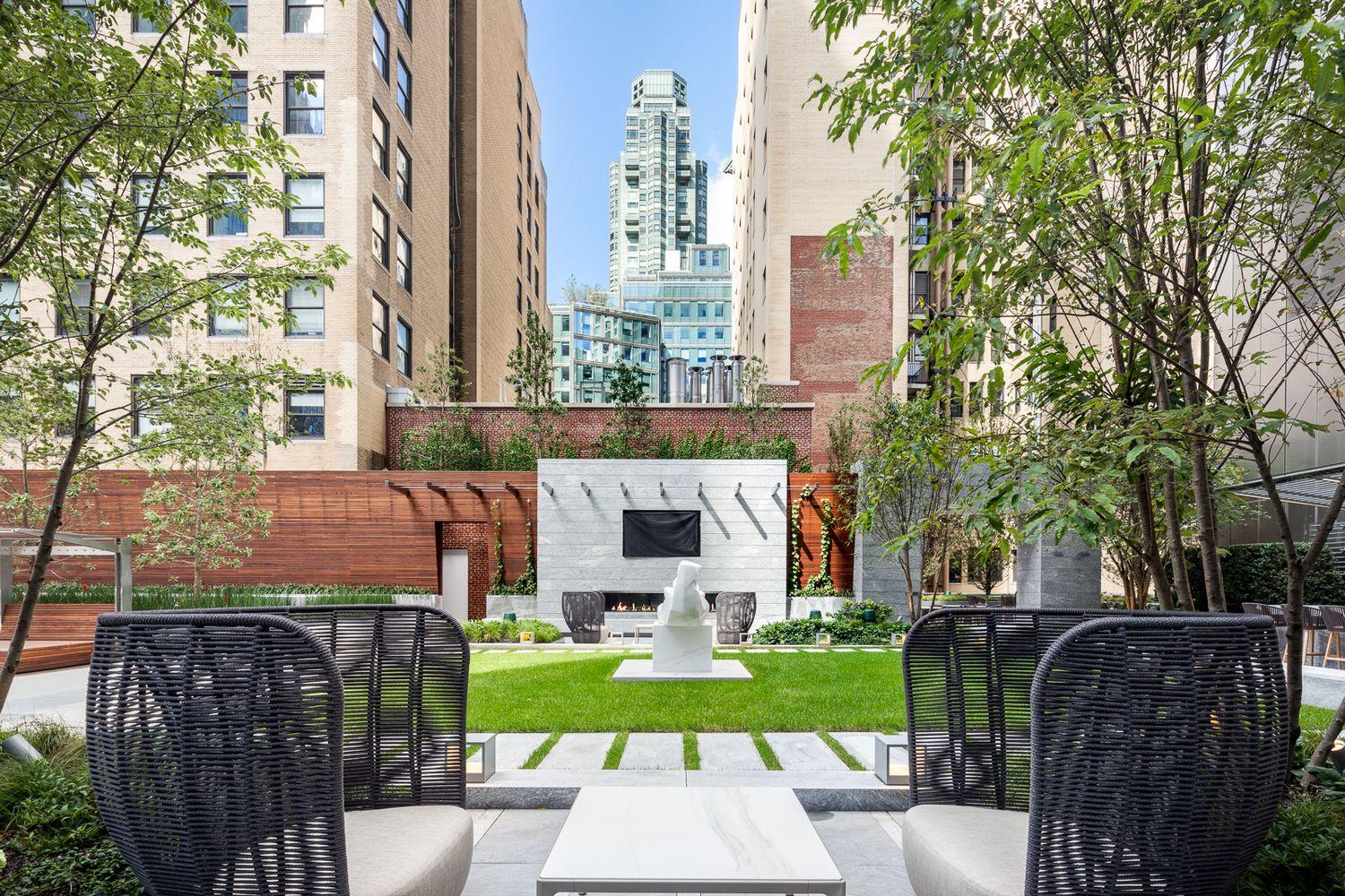 217 W 57th Street 77-W