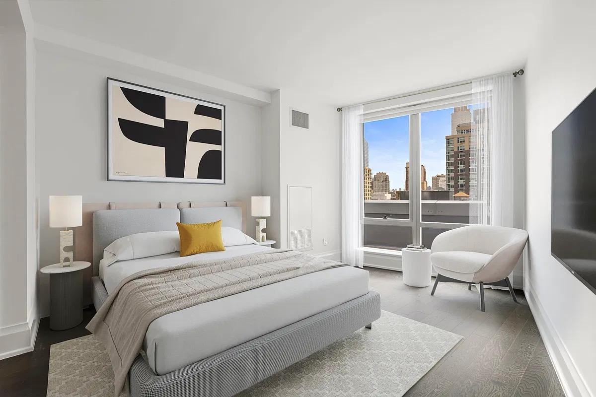 50 Riverside Boulevard 17-F