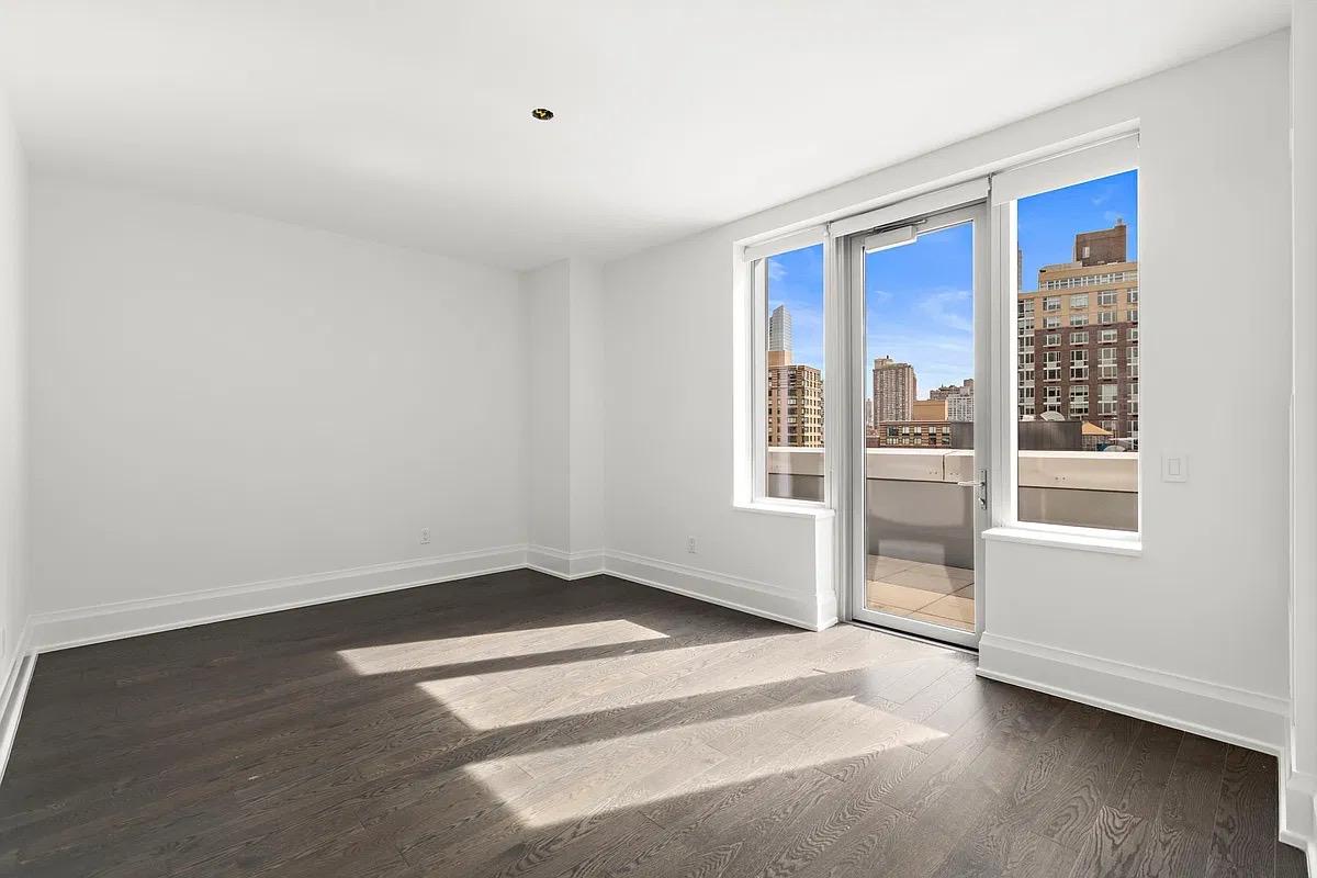 50 Riverside Boulevard 17-F