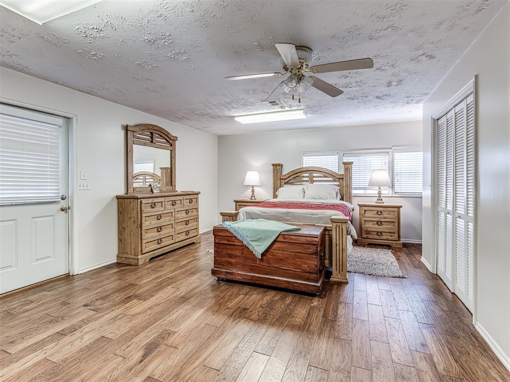 1223 E Brooks Street