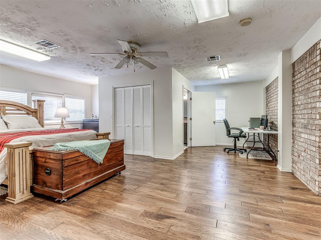 1223 E Brooks Street