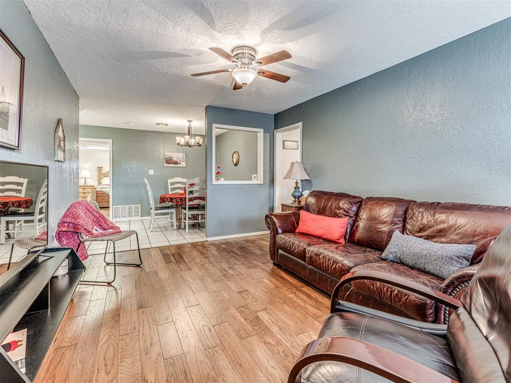 1223 E Brooks Street