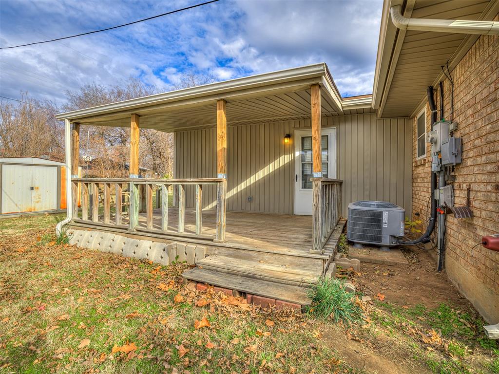 1223 E Brooks Street