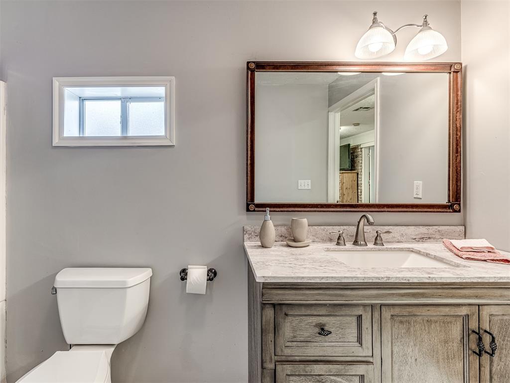 1223 E Brooks Street