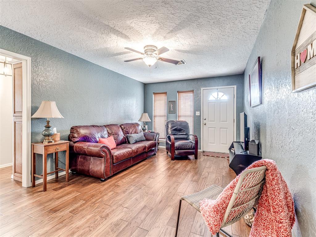 1223 E Brooks Street