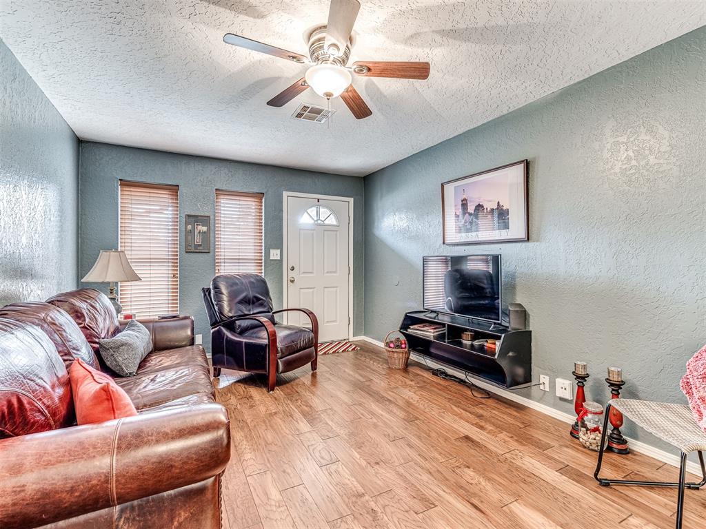 1223 E Brooks Street