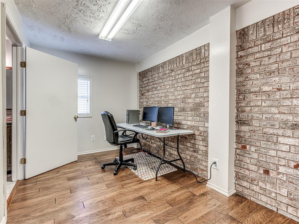 1223 E Brooks Street