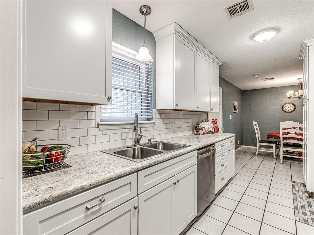 1223 E Brooks Street