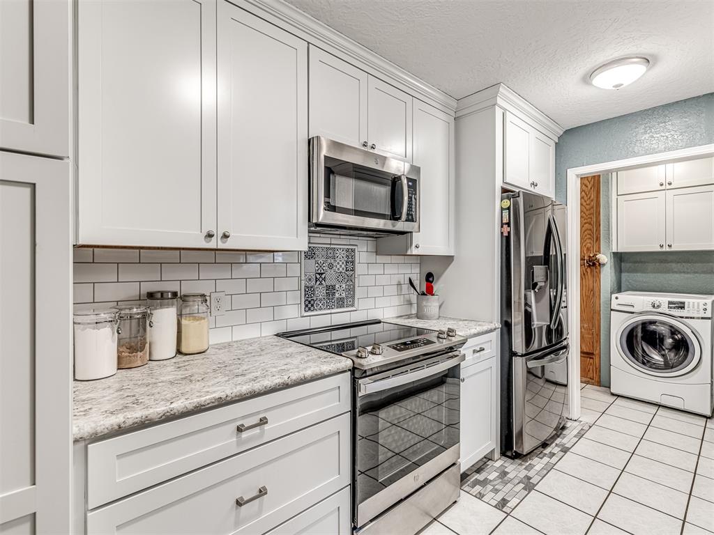 1223 E Brooks Street