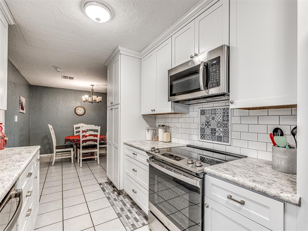 1223 E Brooks Street