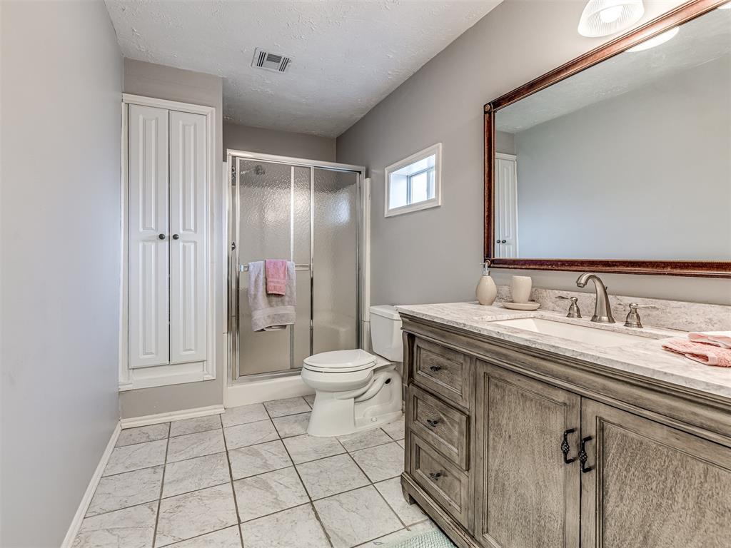 1223 E Brooks Street