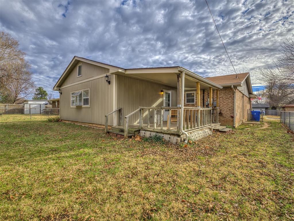 1223 E Brooks Street