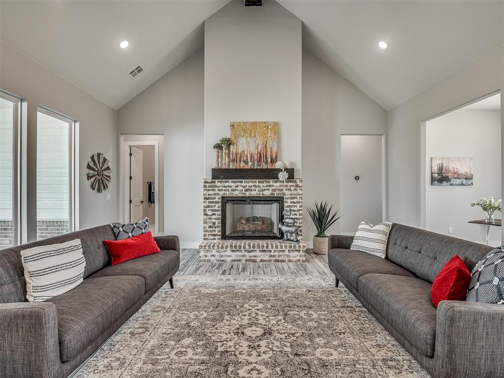 23158 Oak Lawn Drive